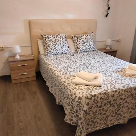 Malvarrosa Apartamentos บาเลนเซีย ภายนอก รูปภาพ