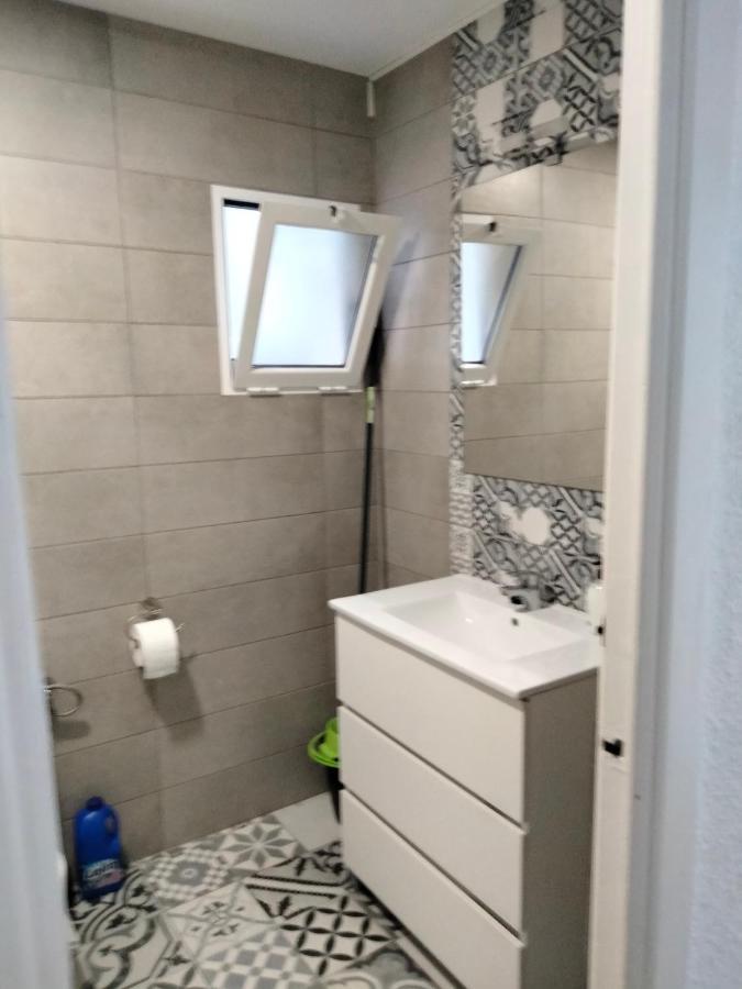 Malvarrosa Apartamentos บาเลนเซีย ภายนอก รูปภาพ