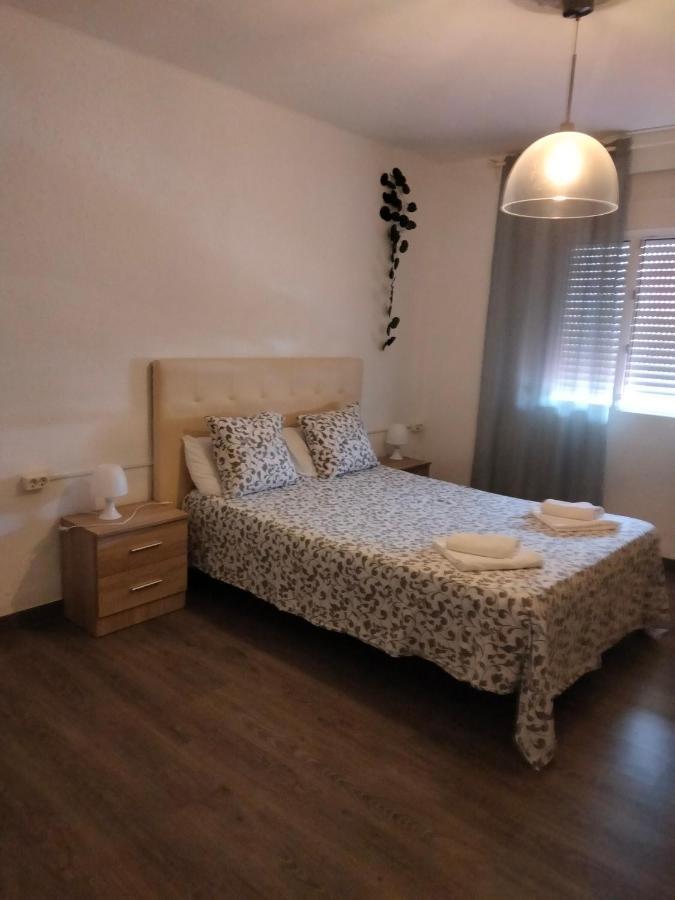 Malvarrosa Apartamentos บาเลนเซีย ภายนอก รูปภาพ